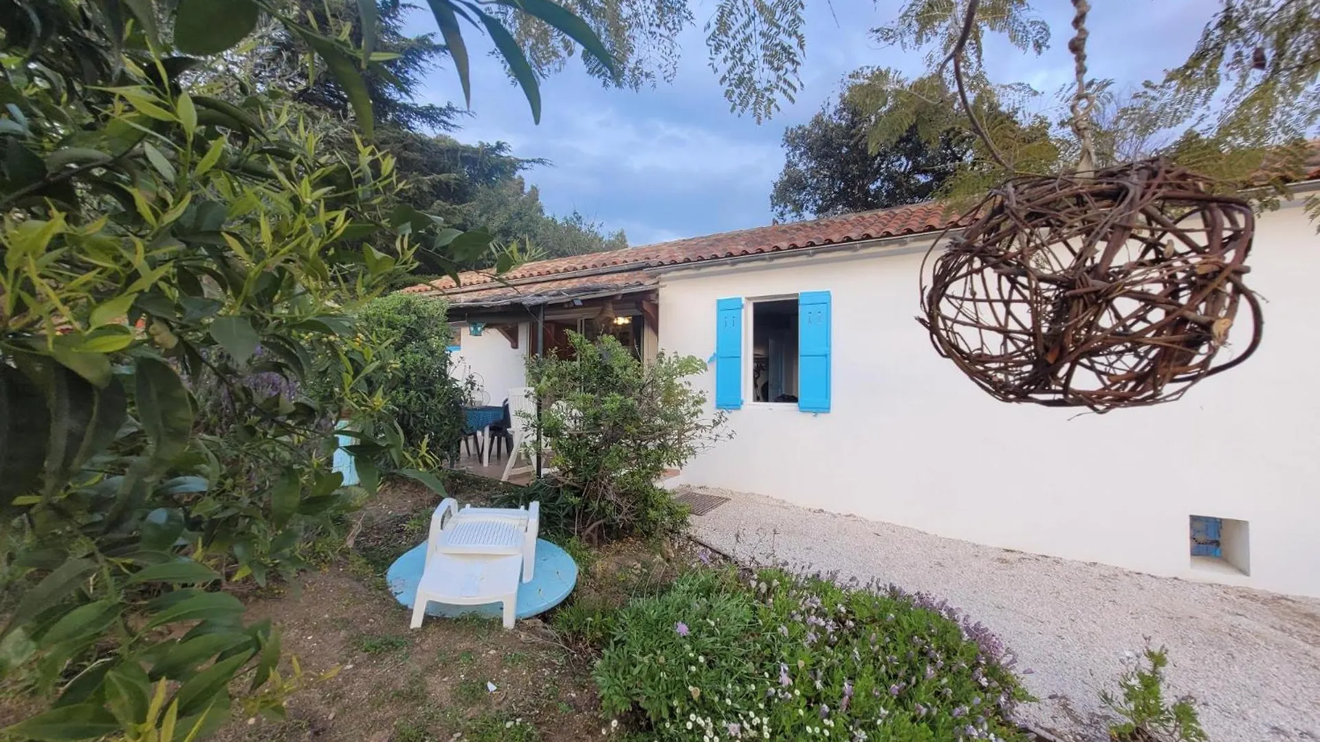 Hébergement de vacances Maison 4 faces a la mer Le Lavandou France
